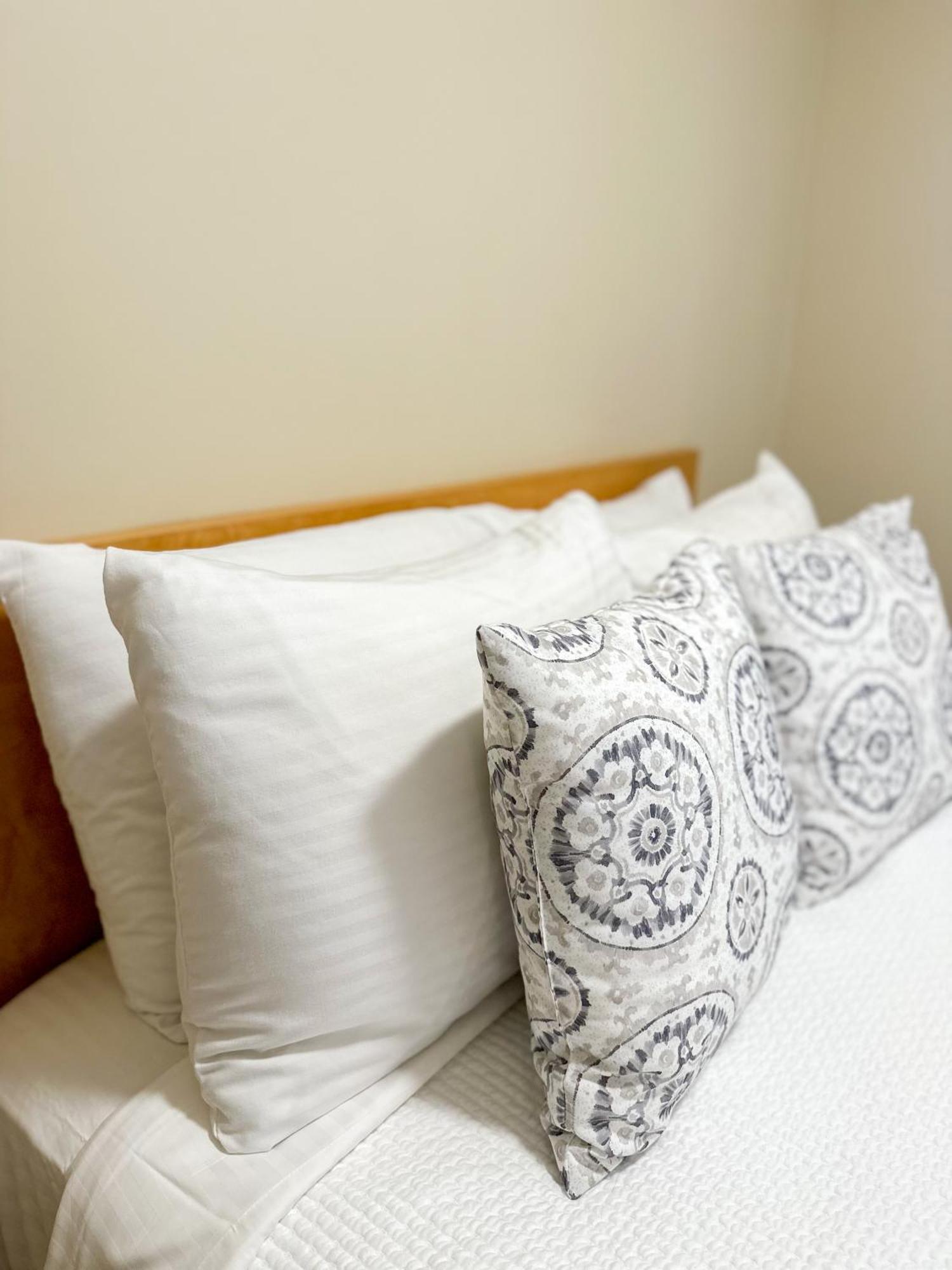 Oasis By The Bay Vacation Suites ワサガビーチ エクステリア 写真
