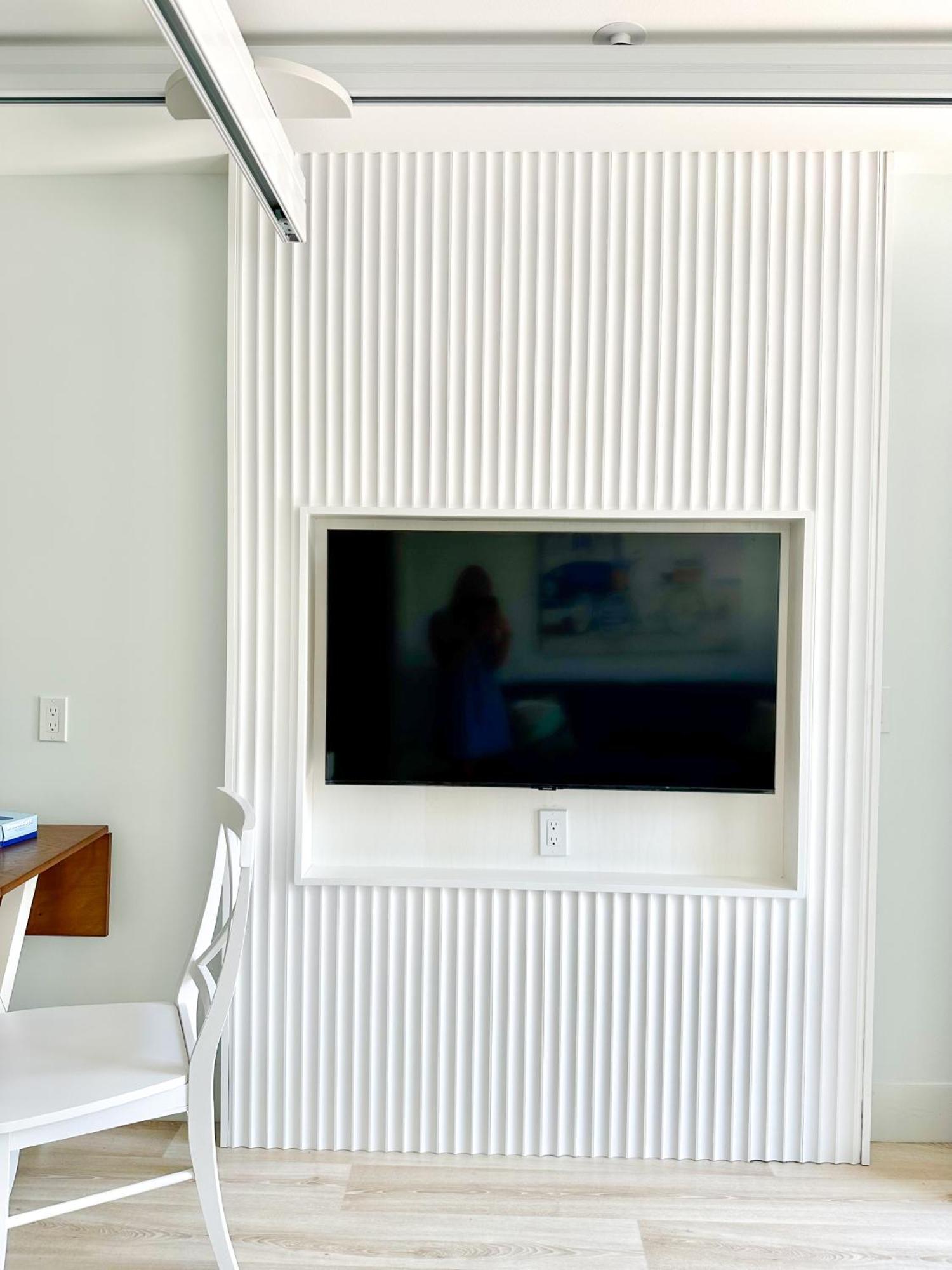 Oasis By The Bay Vacation Suites ワサガビーチ エクステリア 写真